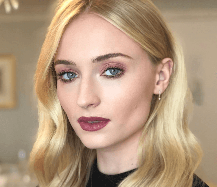 Mastering the Mesmeric: Sophie Turner's Beauty Alchemy